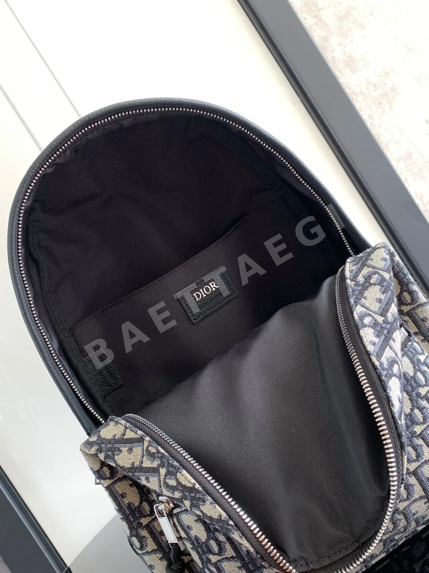 디올 오블리크 자카드 라이더 백팩 상세 이미지 8