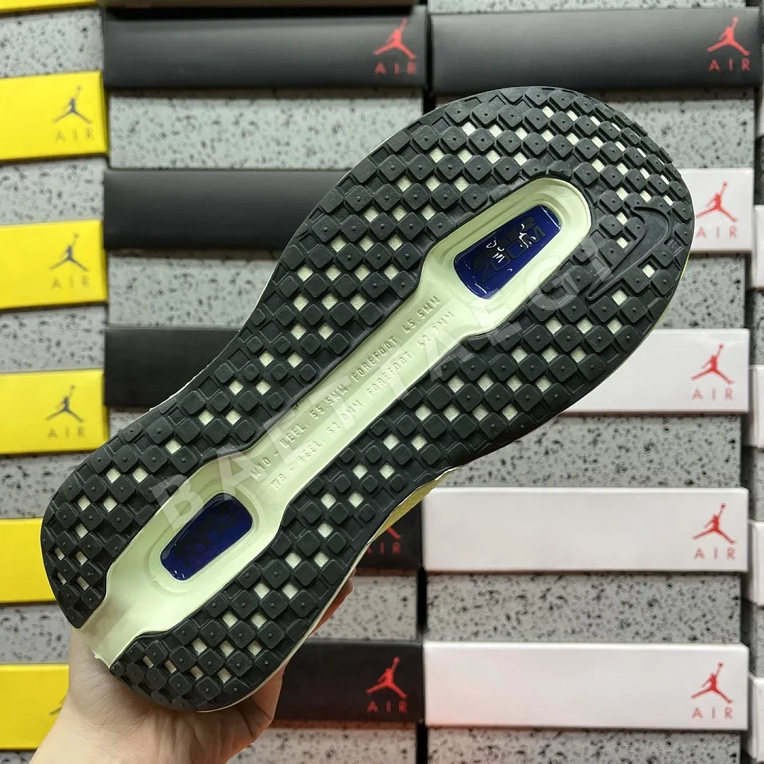 나이키 [CG] 보메로 프리미엄 HQ2050-702 202002 Nike Vomero Premium Volt Tint Sapphire 상세 이미지 9