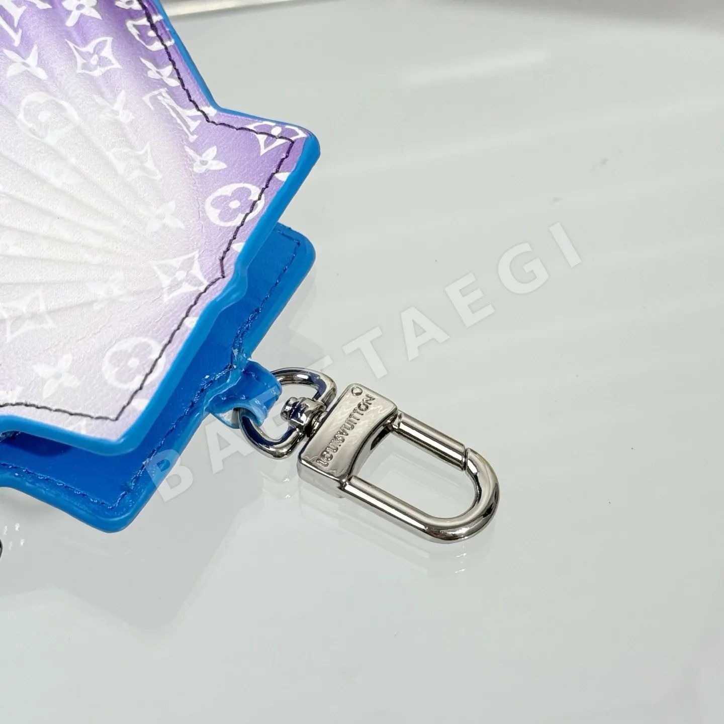 루이비통 미니 진주 조개 펜던트 키링 상세 이미지 6