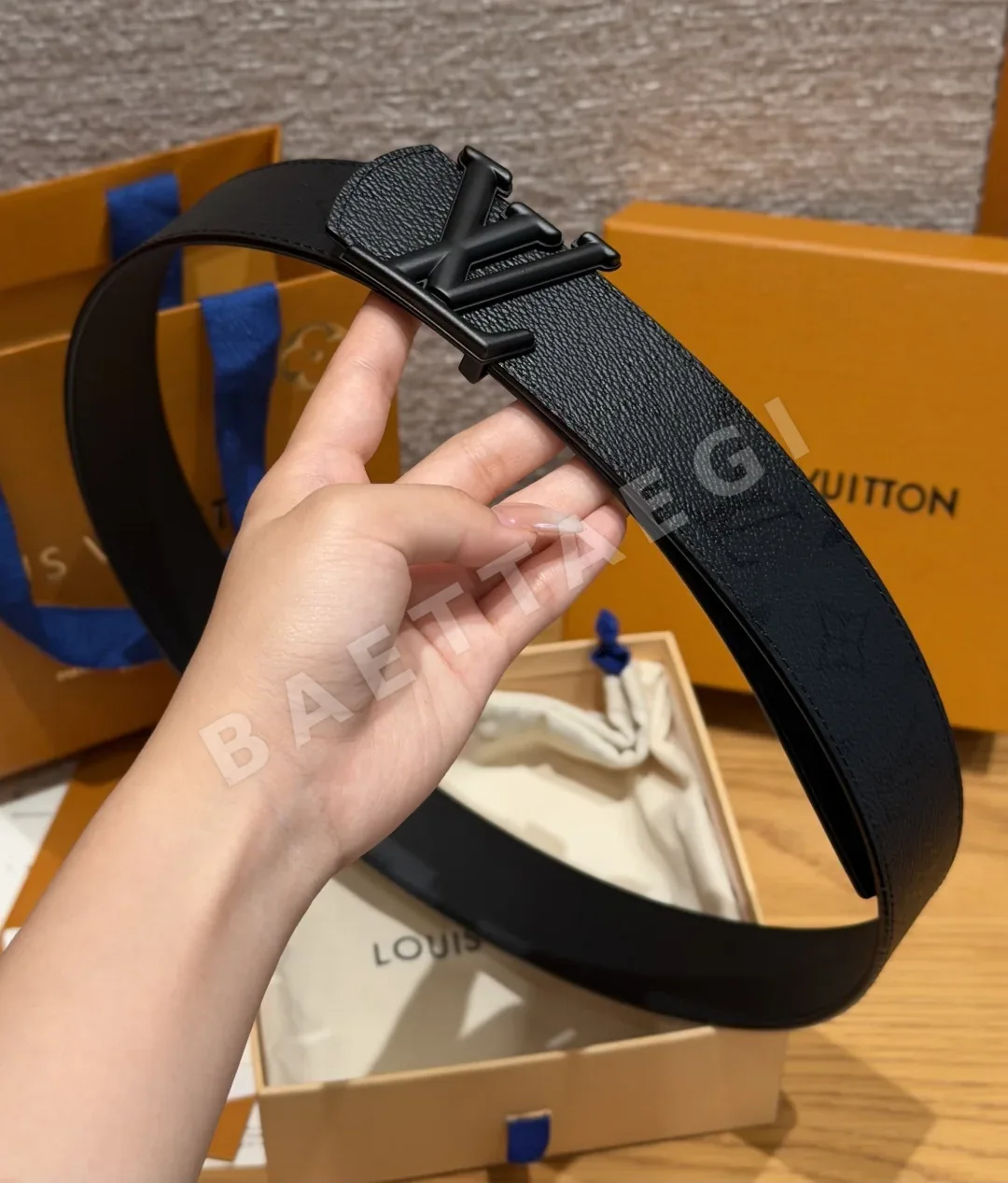 루이비통 디멘션 리버시블 벨트 상세 이미지 4