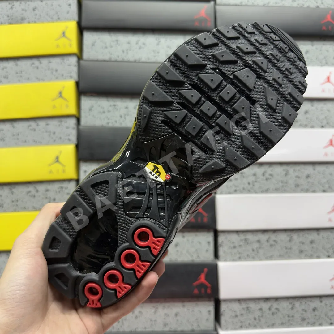 나이키 [BD] 에어 맥스 플러스 CI2299-001 201844 Nike Air Max Plus Black Gradient Red 상세 이미지 6