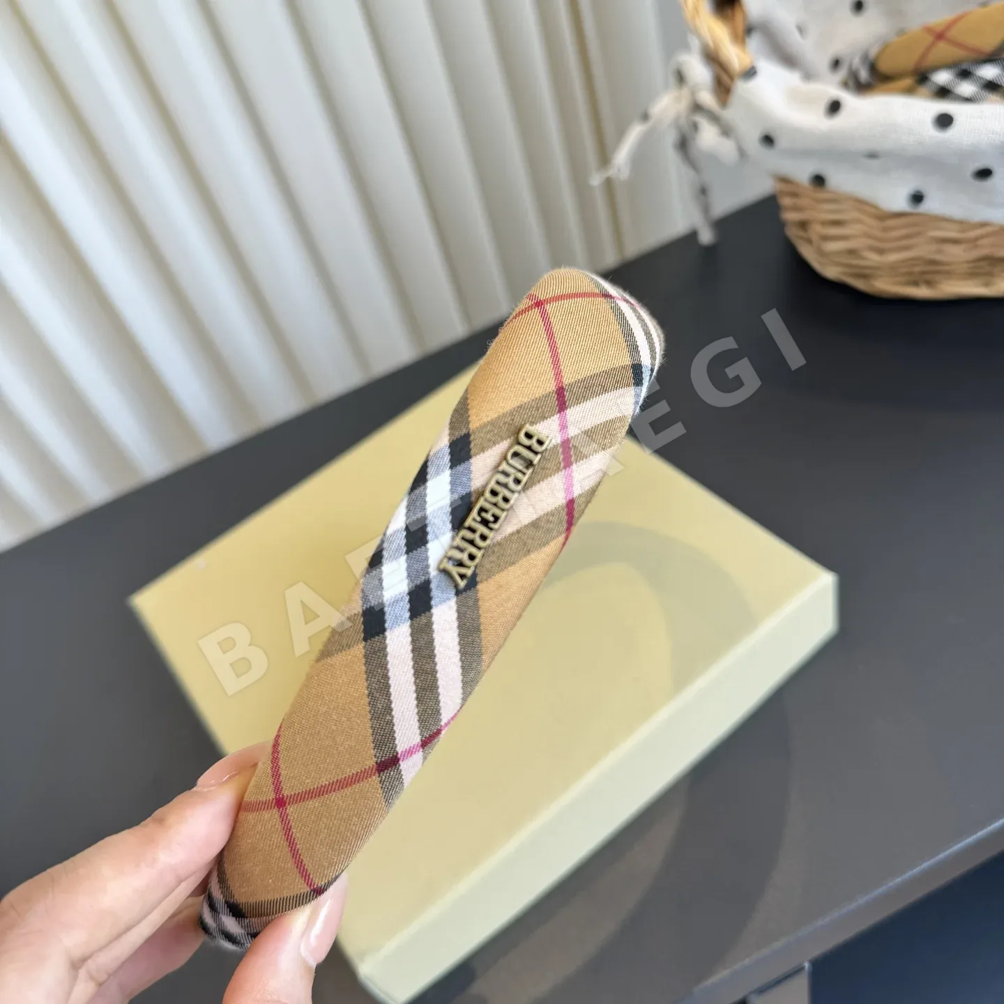 버버리 BB 패턴 헤어밴드 상세 이미지 5