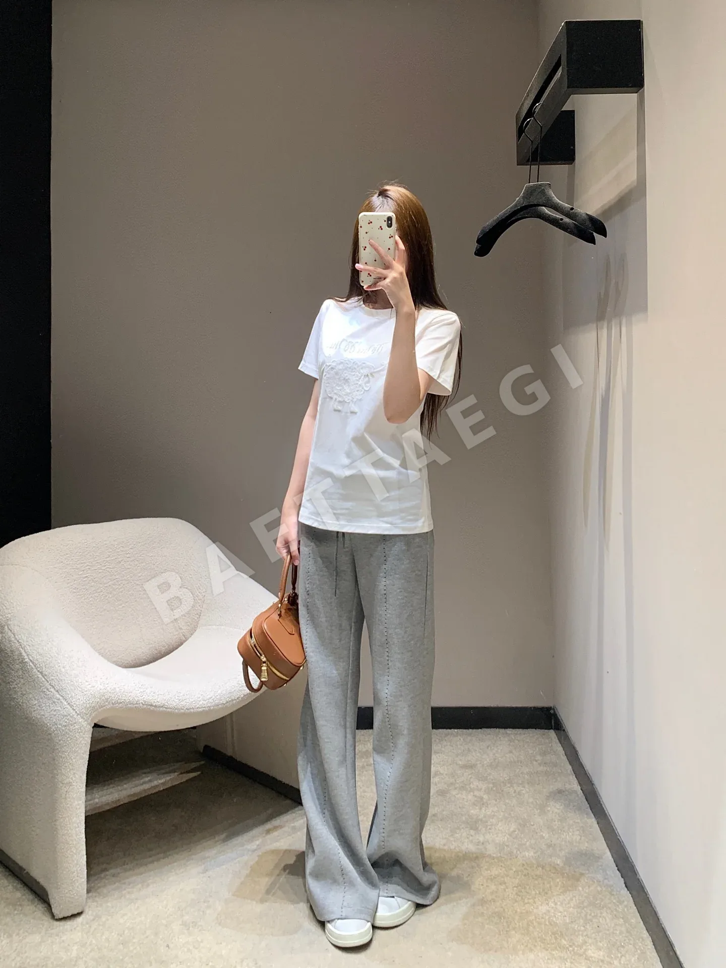 미우미우 레터 자수 반팔 티셔츠 상세 이미지 6