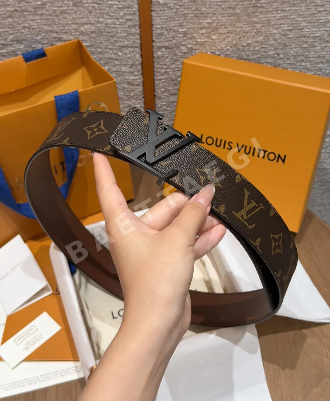 루이비통 이니셜 40mm 리버시블 벨트 상세 이미지 3