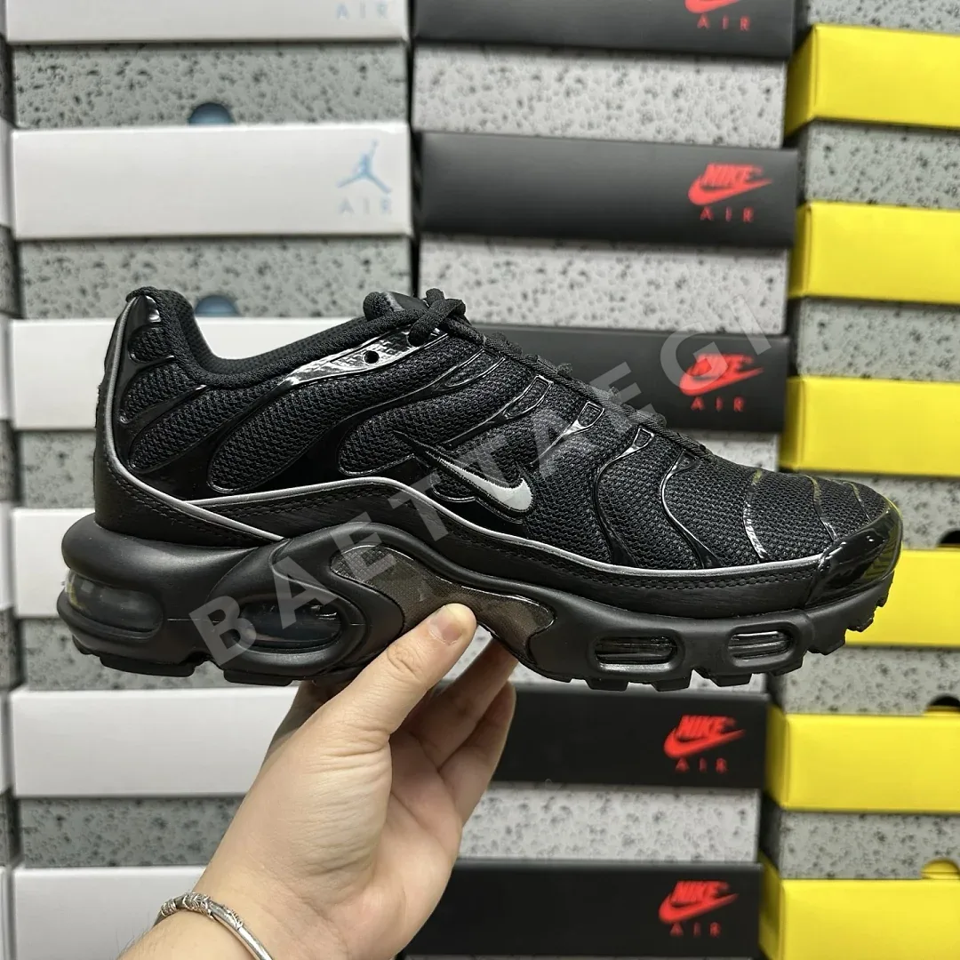 나이키 [DF] 에어 맥스 플러스 OG HV8066-002 201691 Nike Air Max Plus OG Black Reflective 상세 이미지 6