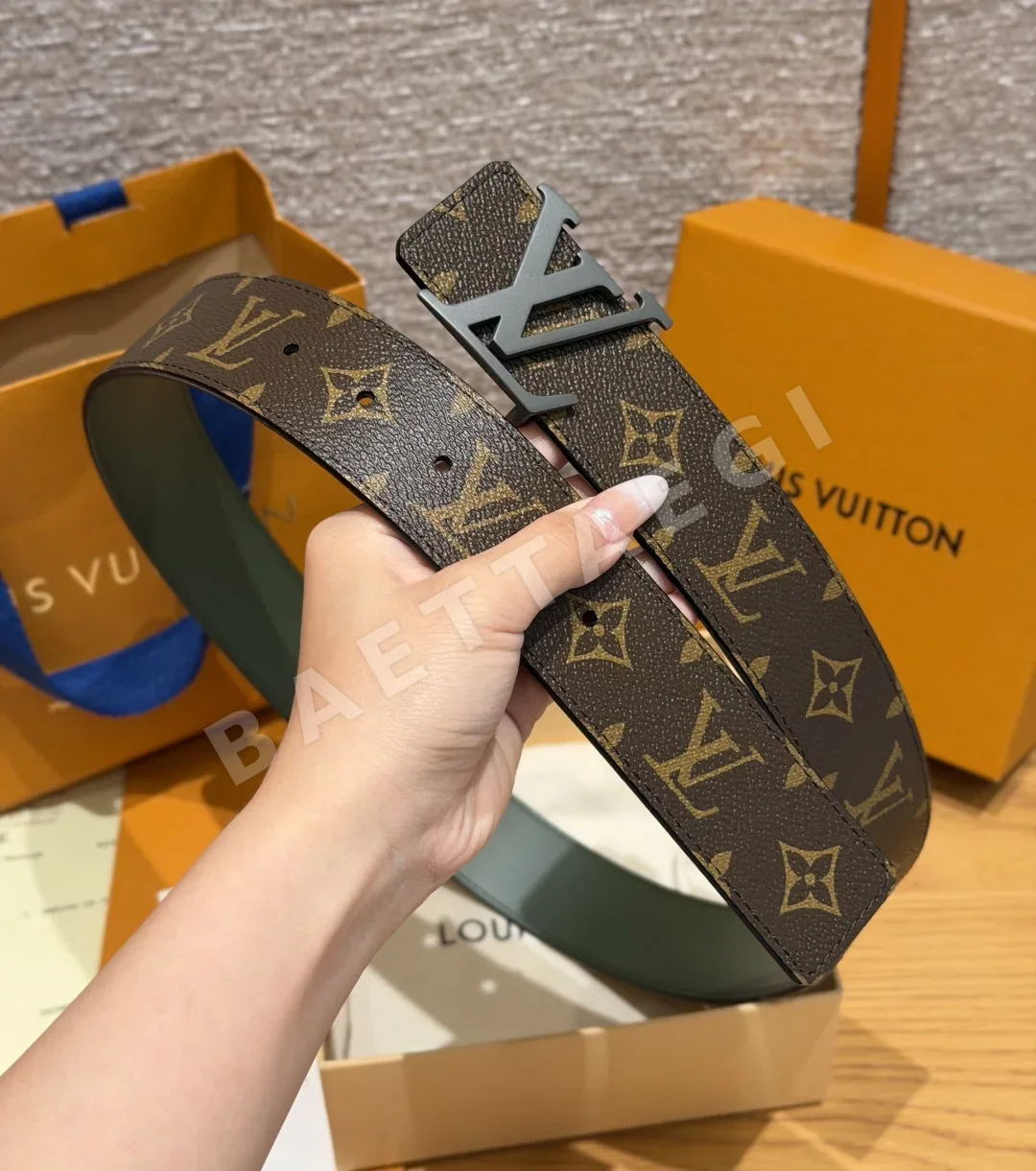 루이비통 리버시블 모노그램 벨트 40MM 상세 이미지 3