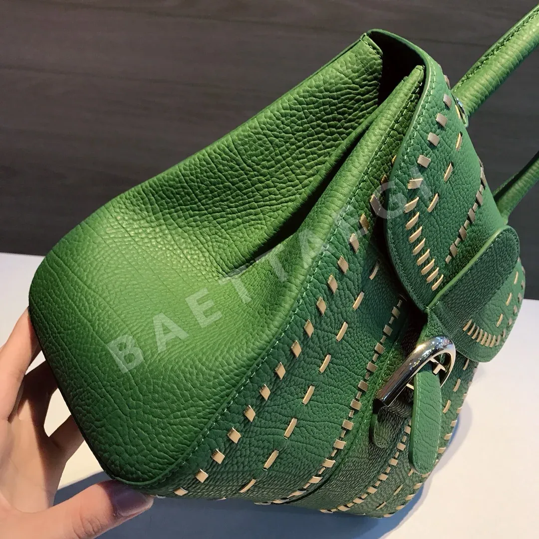 델보 브릴리언트 천연 가죽 숄더백 28 cm 상세 이미지 5