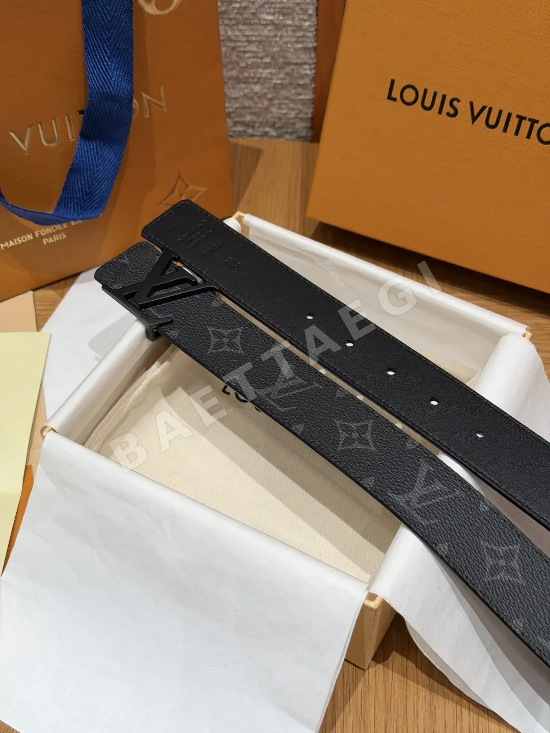 루이비통 LV 이니셜 35mm 양면 벨트 상세 이미지 5