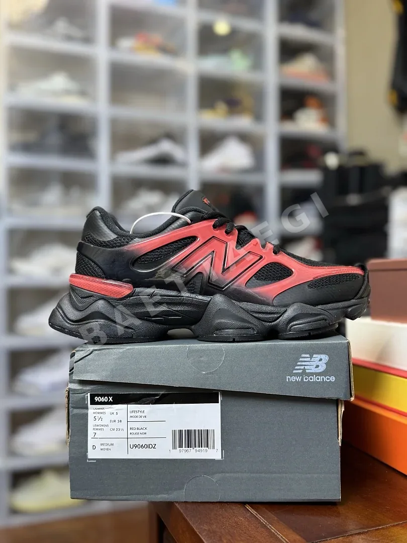 뉴발란스 [C] 9060 U9060IDZ 202235 New Balance 9060