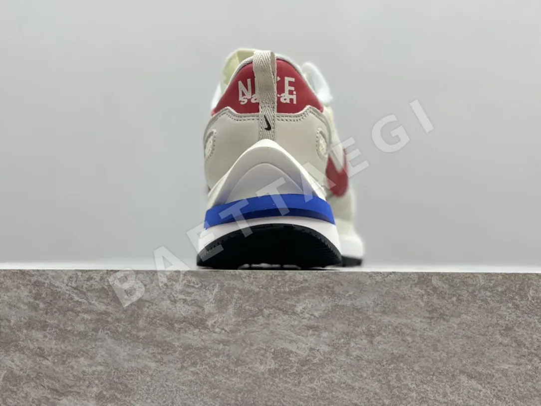 나이키사카이 베이퍼와플 로얄 푸시아 스니커즈 CV1363-100 상세 이미지 4