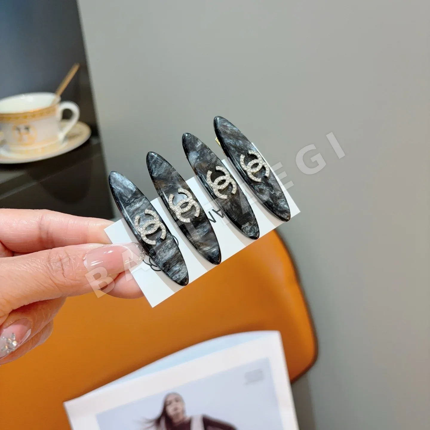 샤넬 메탈릭 BB 클립 헤어악세 상세 이미지 6