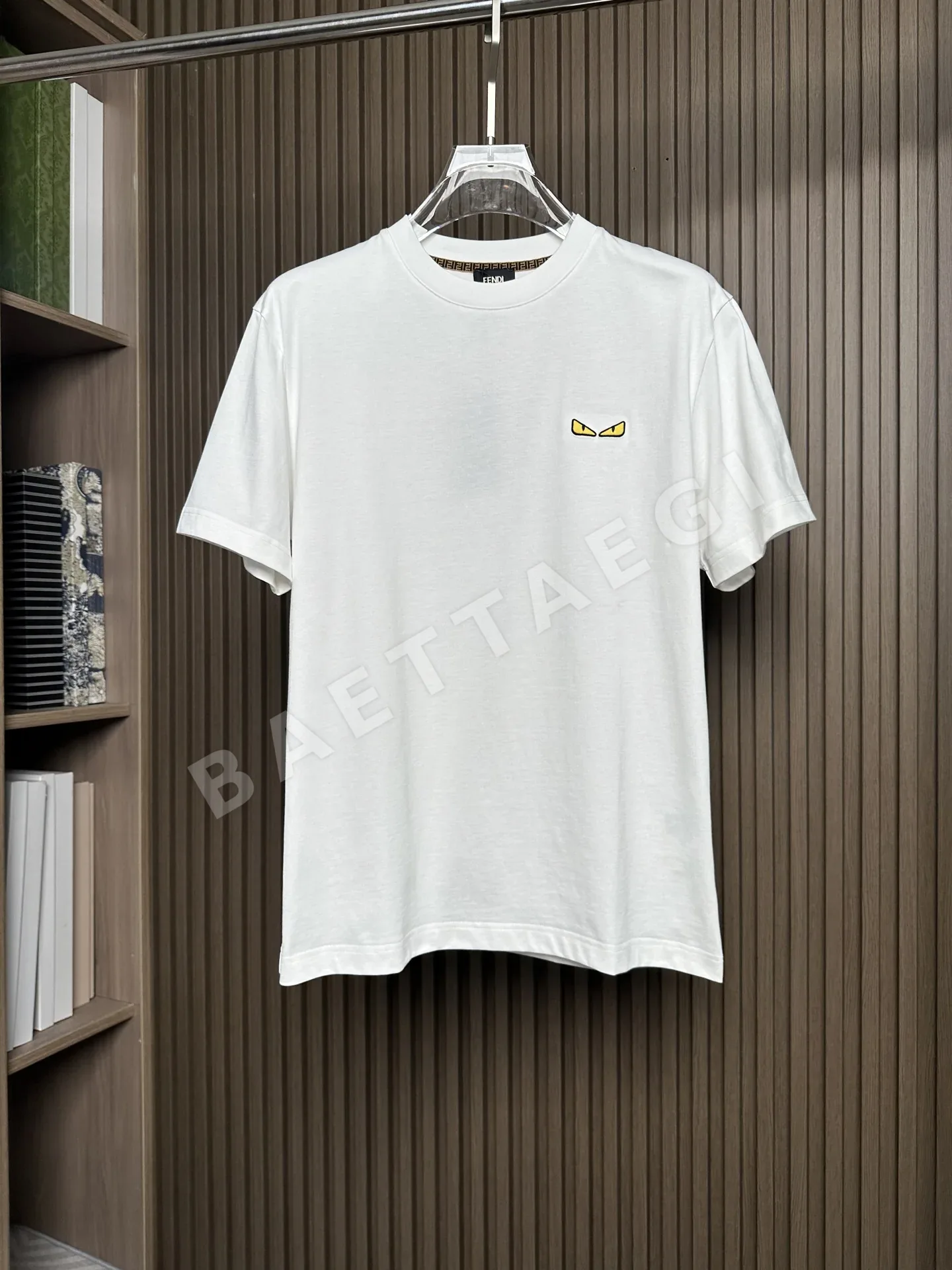 펜디 P220 (화이트) FD 펜디 봄/여름 신상 남성 캐주얼 크루넥 반팔 티셔츠 2010 상세 이미지 2