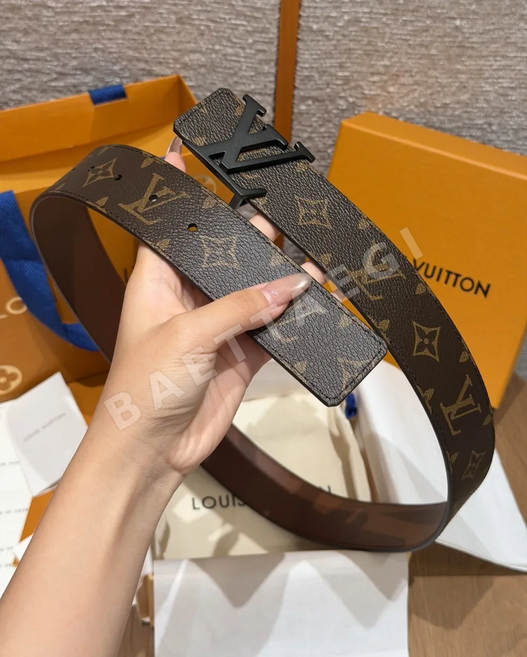 루이비통 이니셜 40mm 리버시블 벨트 상세 이미지 5