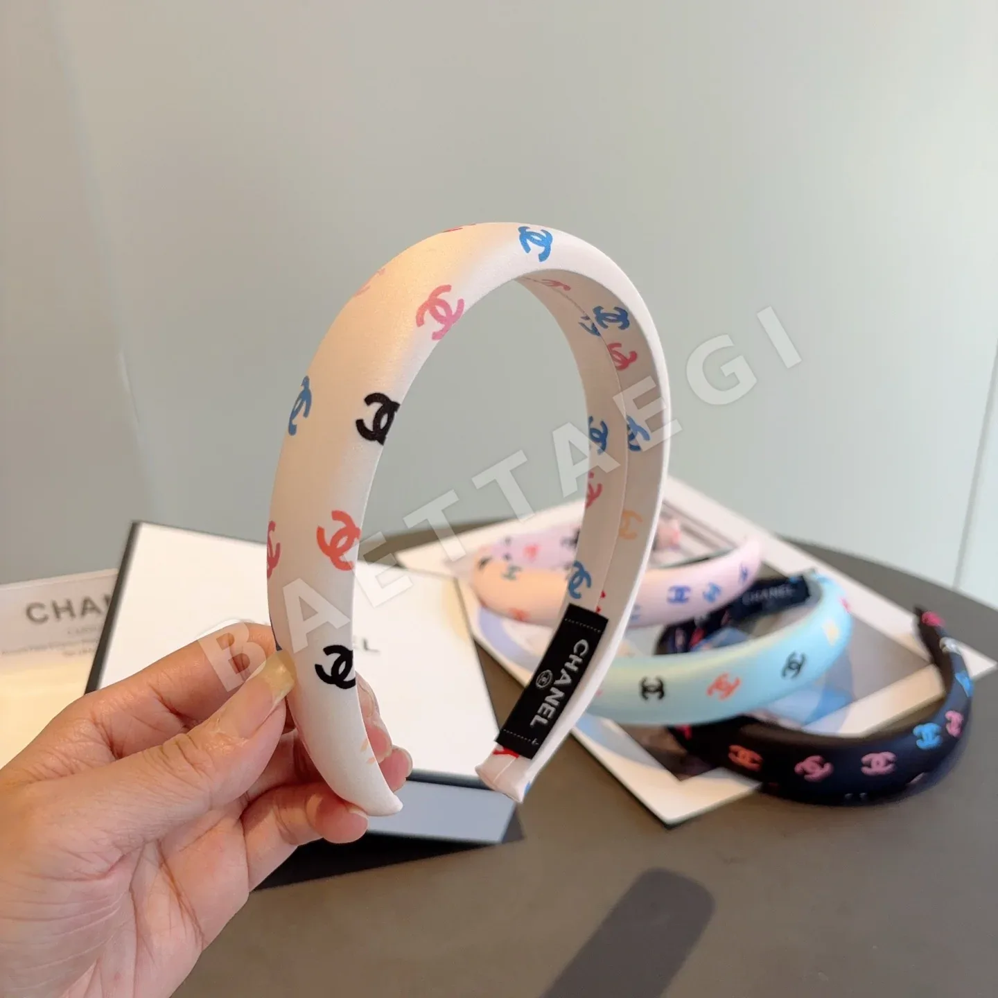 샤넬 스펀지 헤드밴드 헤어악세사리 183318
