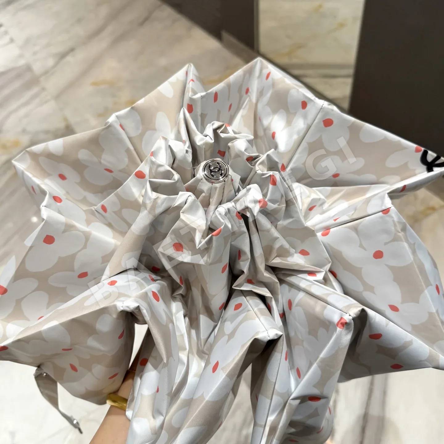 샤넬 우산 85338 Chanel Umbrella 상세 이미지 4