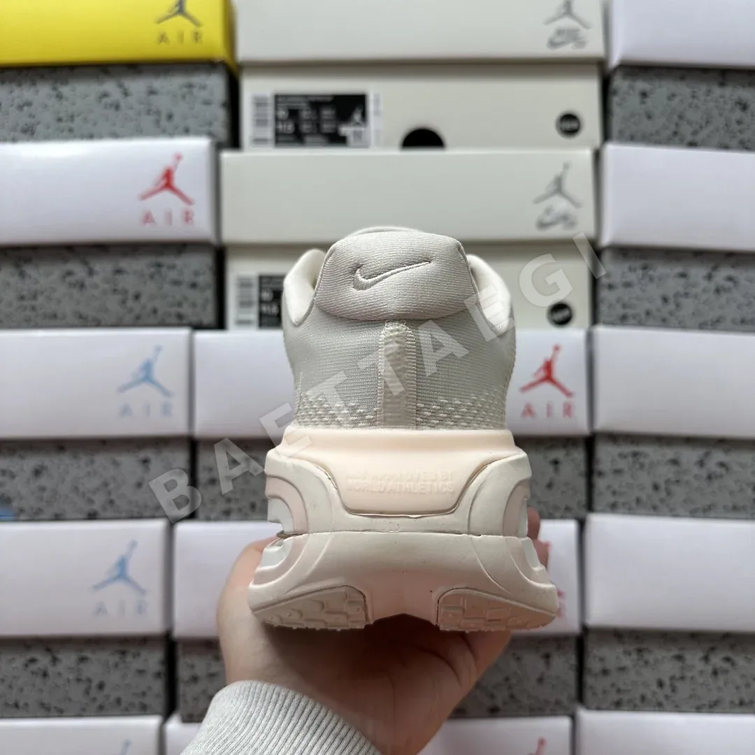 나이키 [5A] 보메로 프리미엄 아이보리 HQ2050-835 201642 Nike Vomero Premium 상세 이미지 8