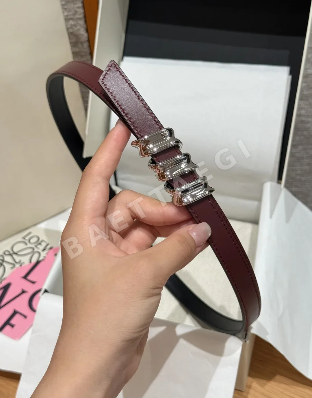 로에베 코일 금속 장식 송아지가죽 벨트 상세 이미지 4
