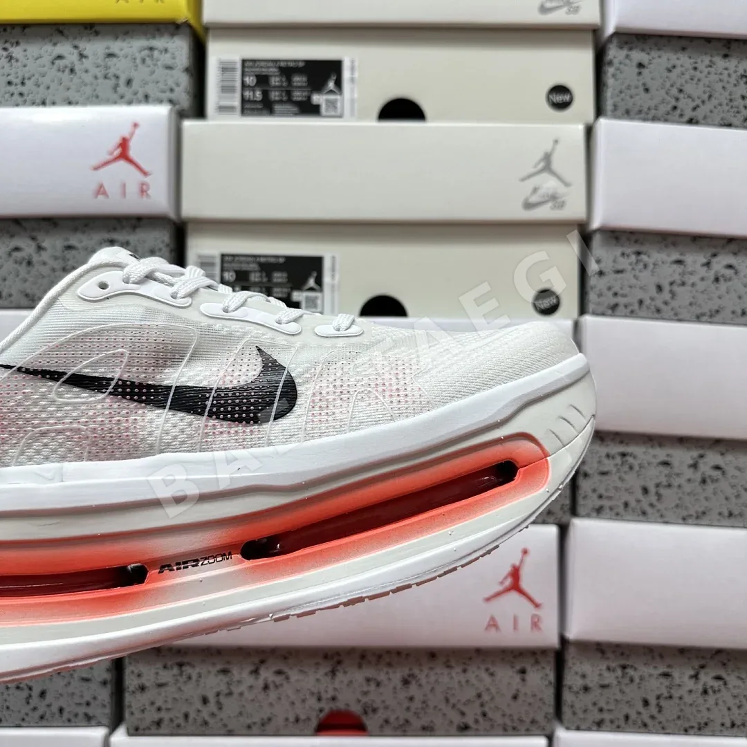 나이키 [5A] 보메로 프리미엄 HQ2050-103 201611 Nike Vomero Premium White Bright Crimson 상세 이미지 3