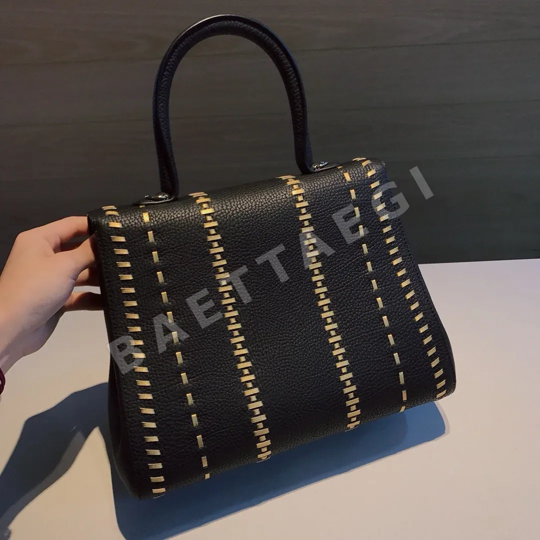델보 천연 가죽 위빙 숄더백 28 cm 상세 이미지 3