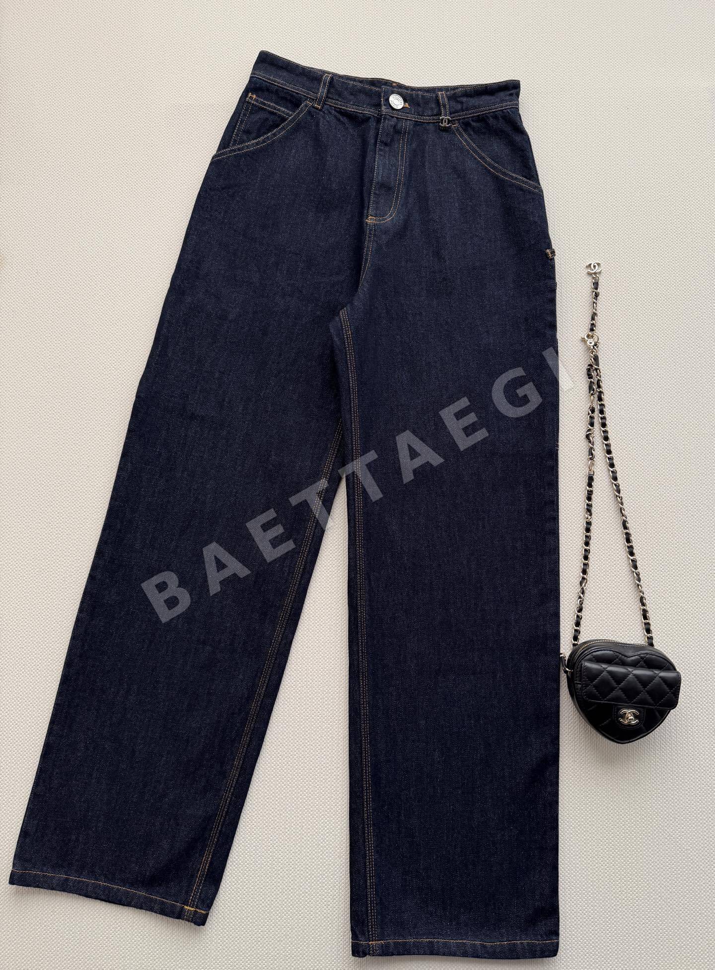 샤넬 더블 C 로고 자수 카고 바지 상세 이미지 3