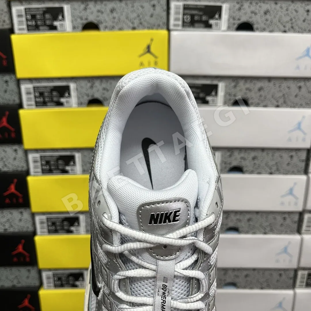 나이키 [CS] P 6000 CD6404-105 201531 Nike P-6000 White Metallic Silver Flat Black 상세 이미지 5