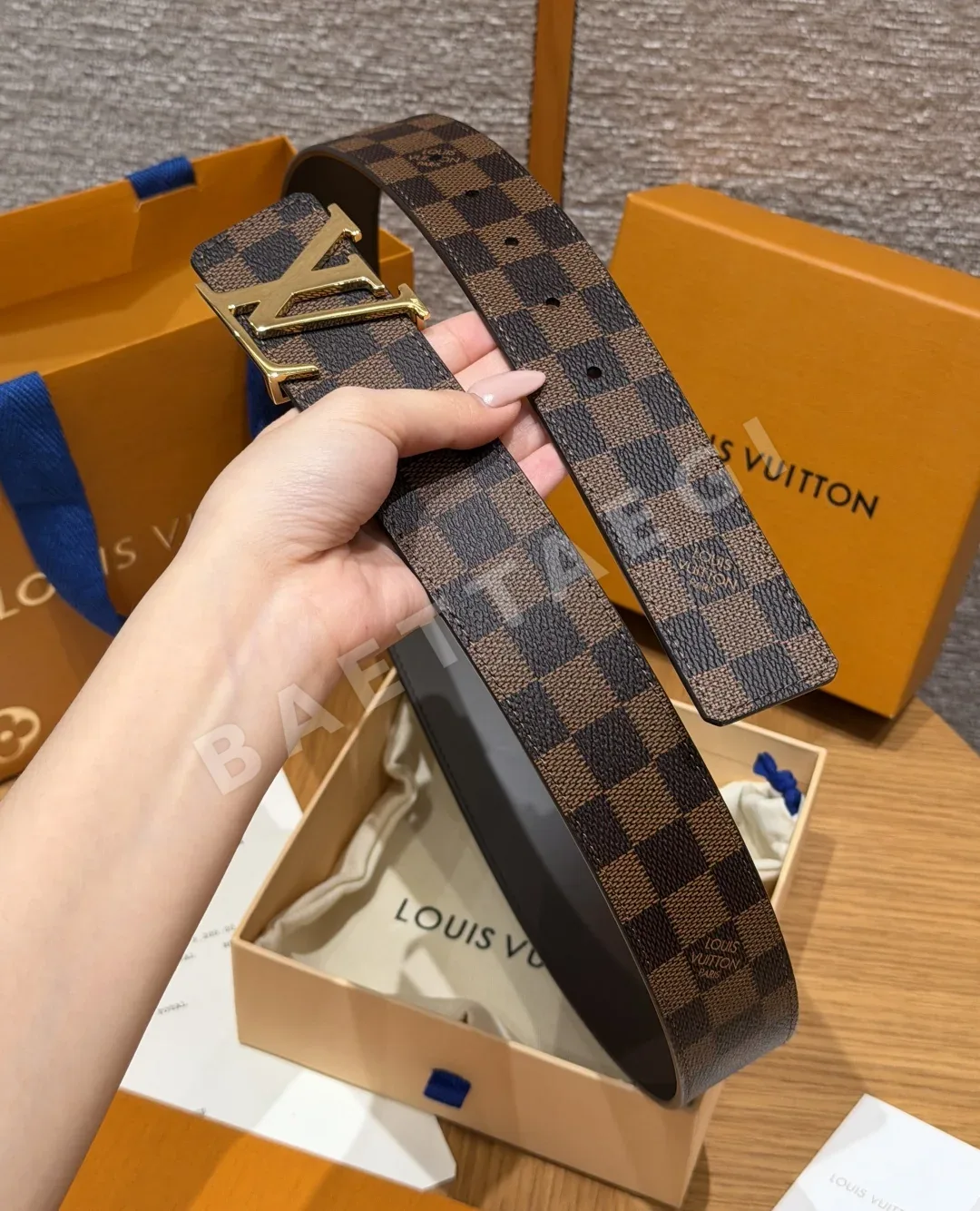 루이비통 이니셜 40mm 리버시블 벨트 상세 이미지 5