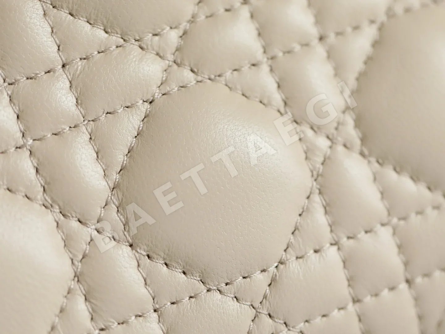 디올 D-Joy 보우 미니 램스킨 숄더백 상세 이미지 3