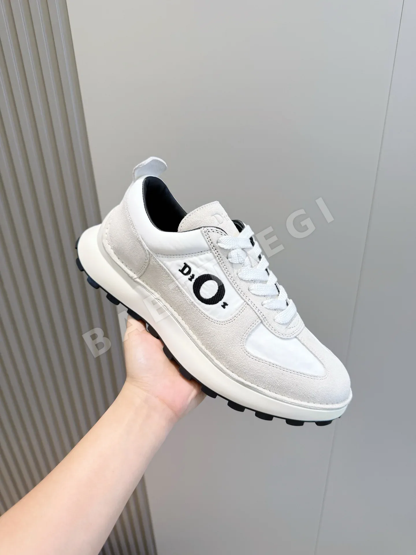 디올 스니커즈 그레이 소가죽 상세 이미지 5