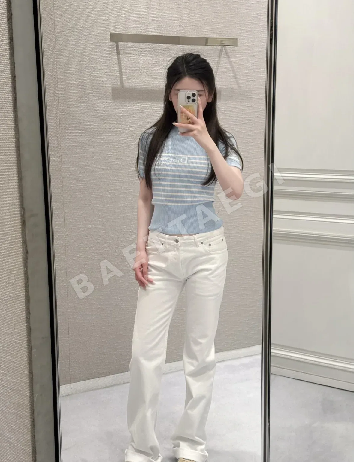 디올 여성 로고 자수 스트라이프 슬림핏 반팔 니트 레플리카 상세 이미지 9
