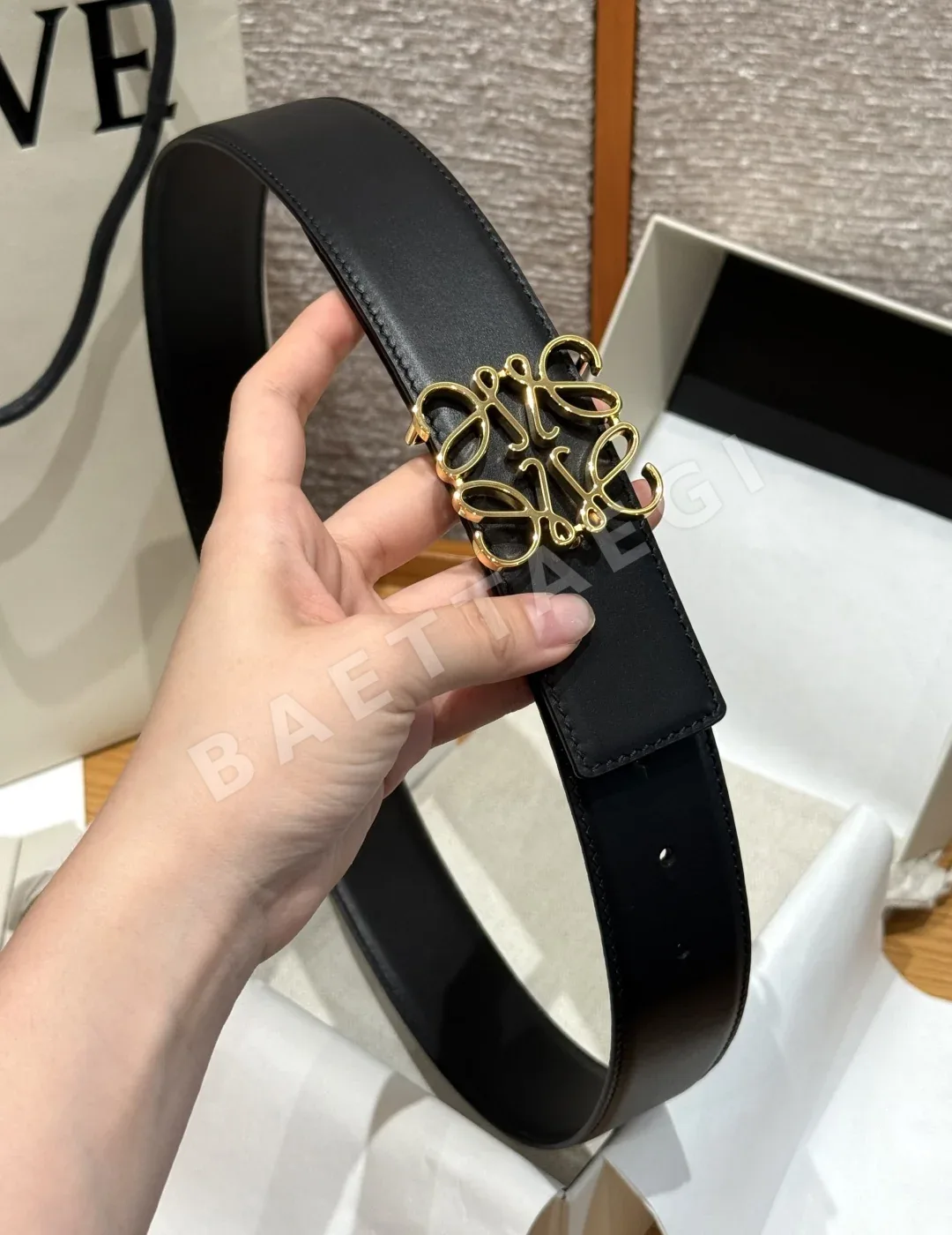 로에베 아나그램 양면 송아지가죽 벨트 상세 이미지 4