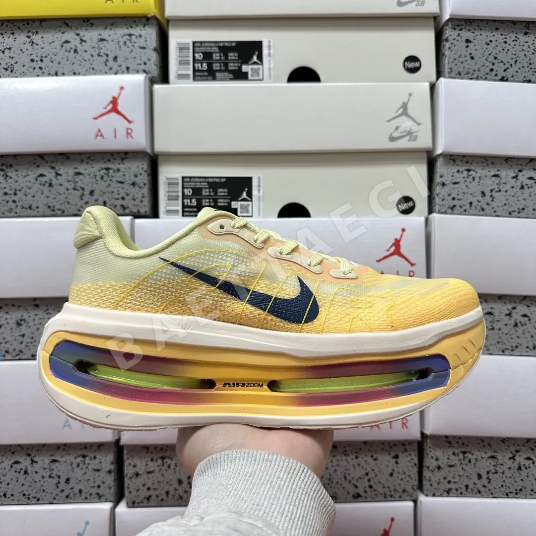 나이키 [5A] 보메로 프리미엄 옐로우 HQ2050-701 201637 Nike Vomero Premium Alabaster 상세 이미지 4