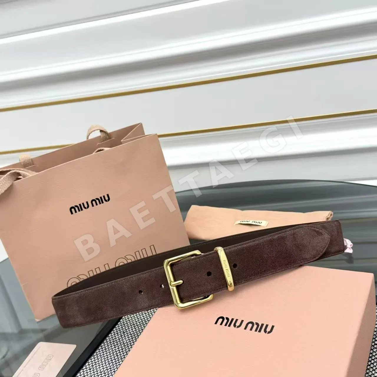 미우미우 스웨이드 레더 여성용 벨트 57914