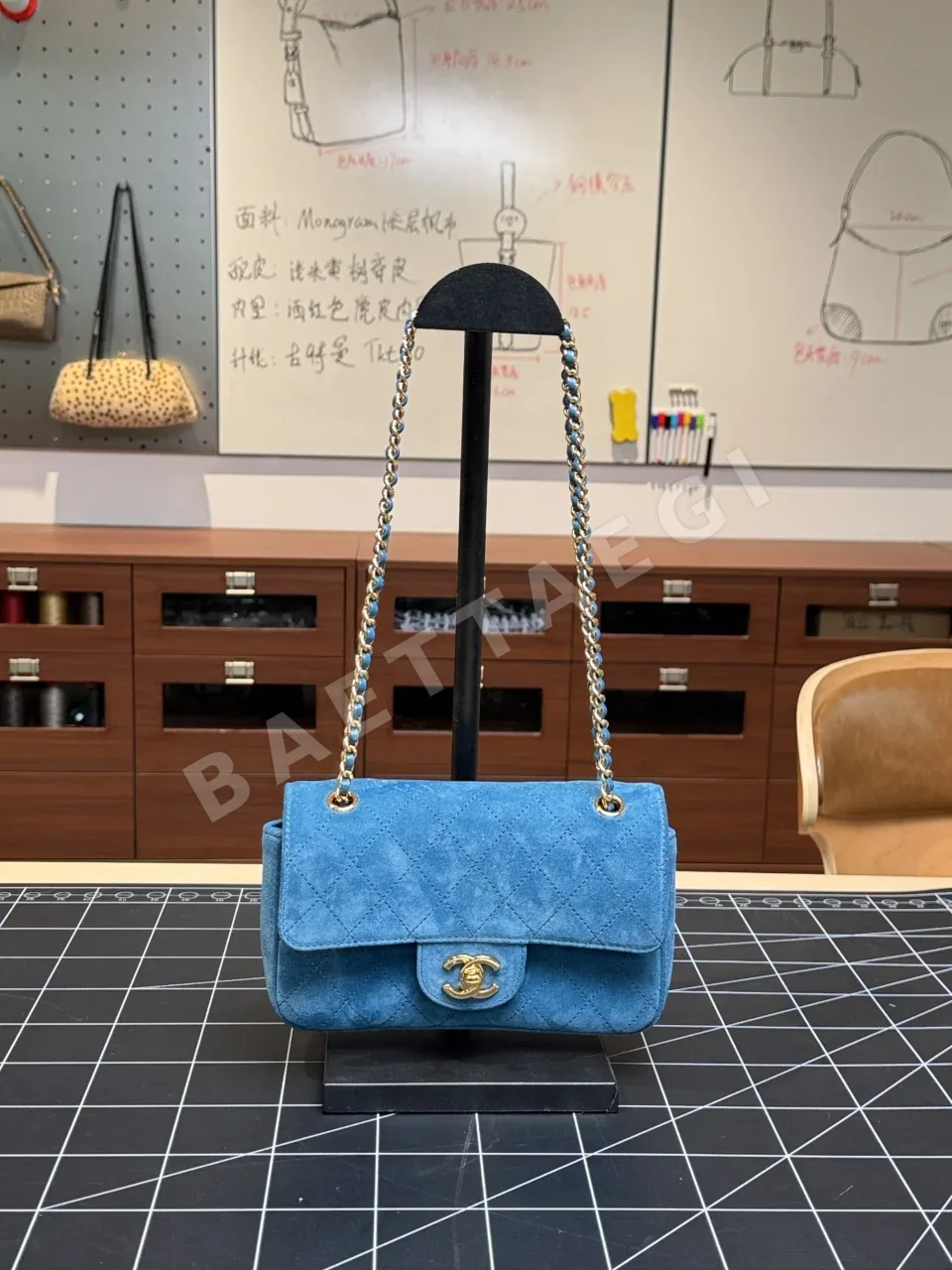 샤넬 디아블루 디아그레이 가방 AS6626