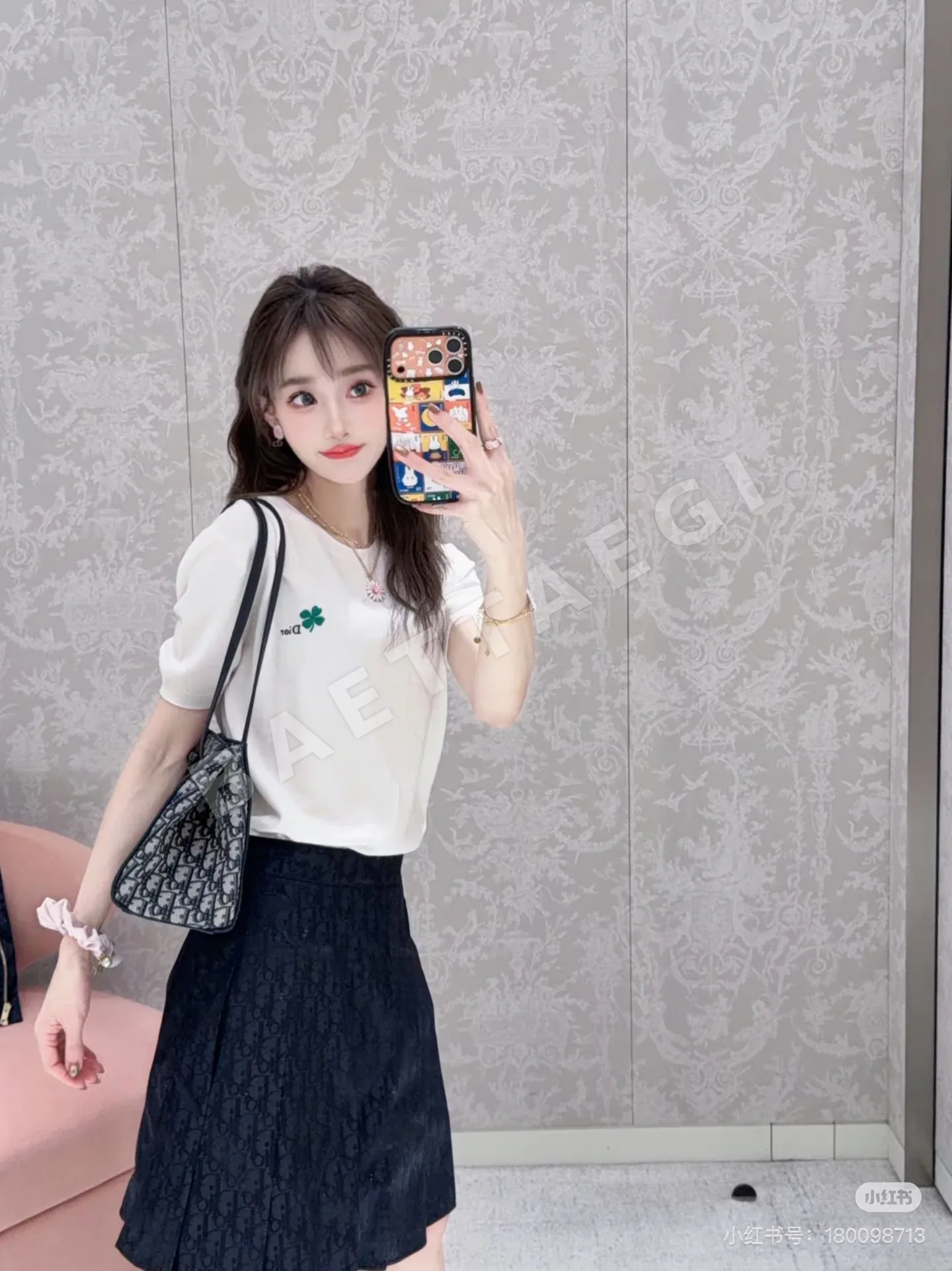 디올 2026 봄-여름 하이웨이스트 플리츠 미디 스커트 상세 이미지 4