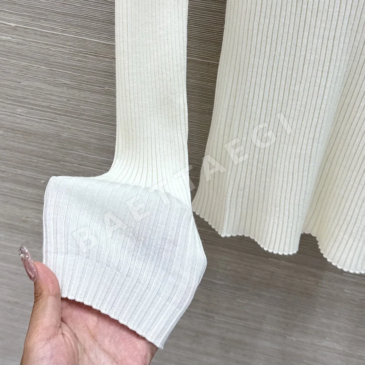 브루넬로쿠치넬리 폴로 카라 체인 스트랩 메리노울 니트 탑 상세 이미지 6