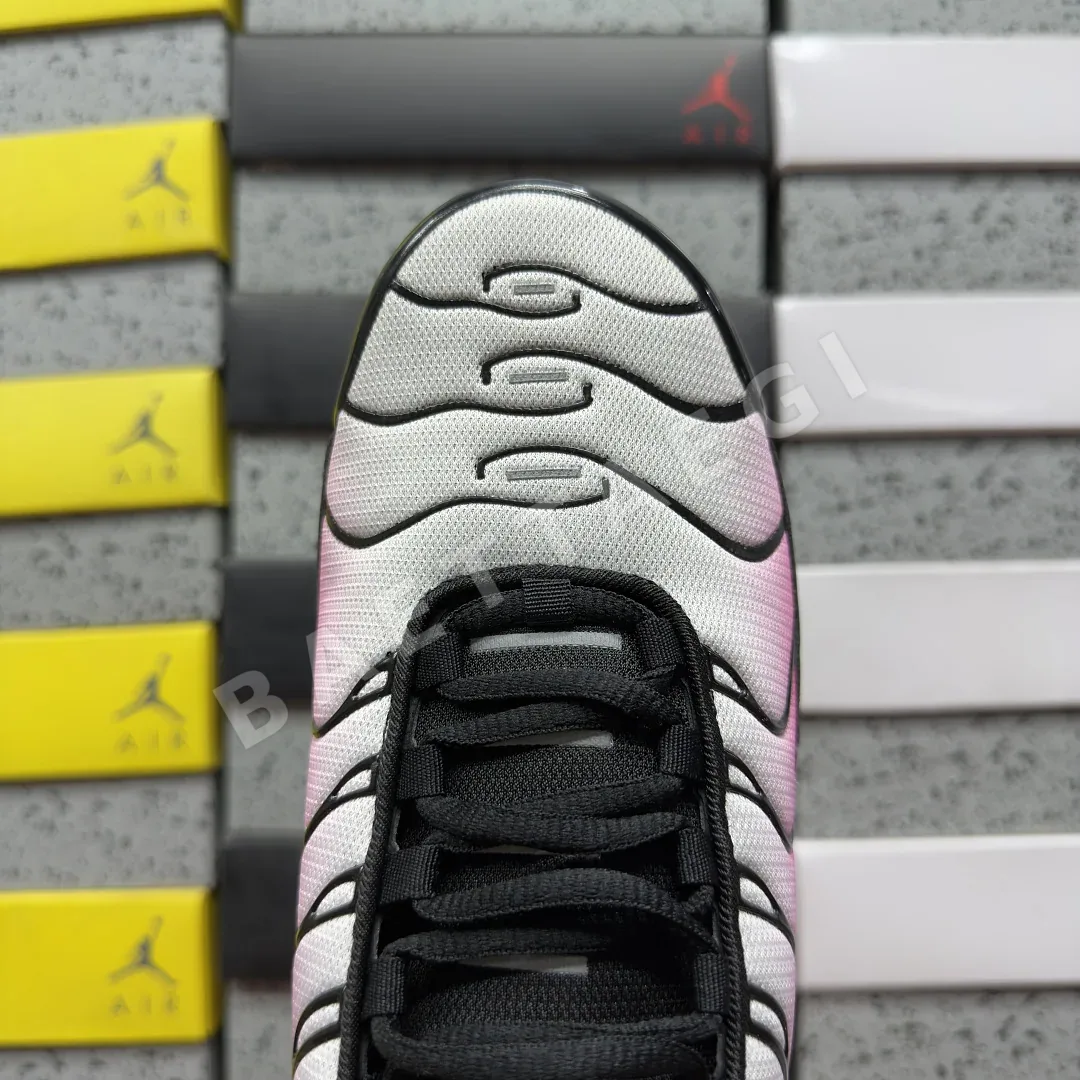 나이키 [BD] 에어 맥스 플러스 DZ3670-002 201867 Nike Air Max Plus Black Hot Punch 상세 이미지 5