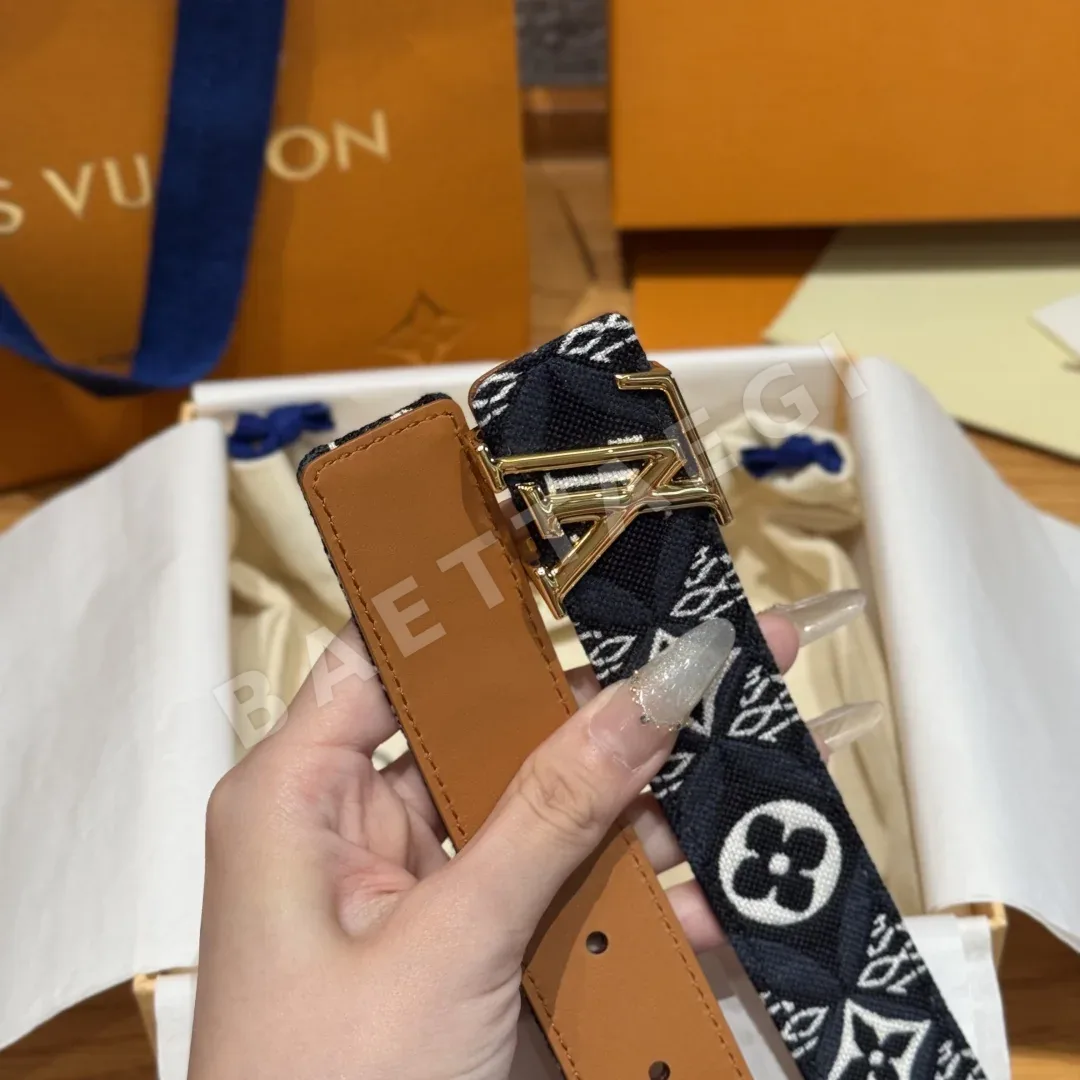 루이비통 리버시블 모노그램 양면 벨트 상세 이미지 6
