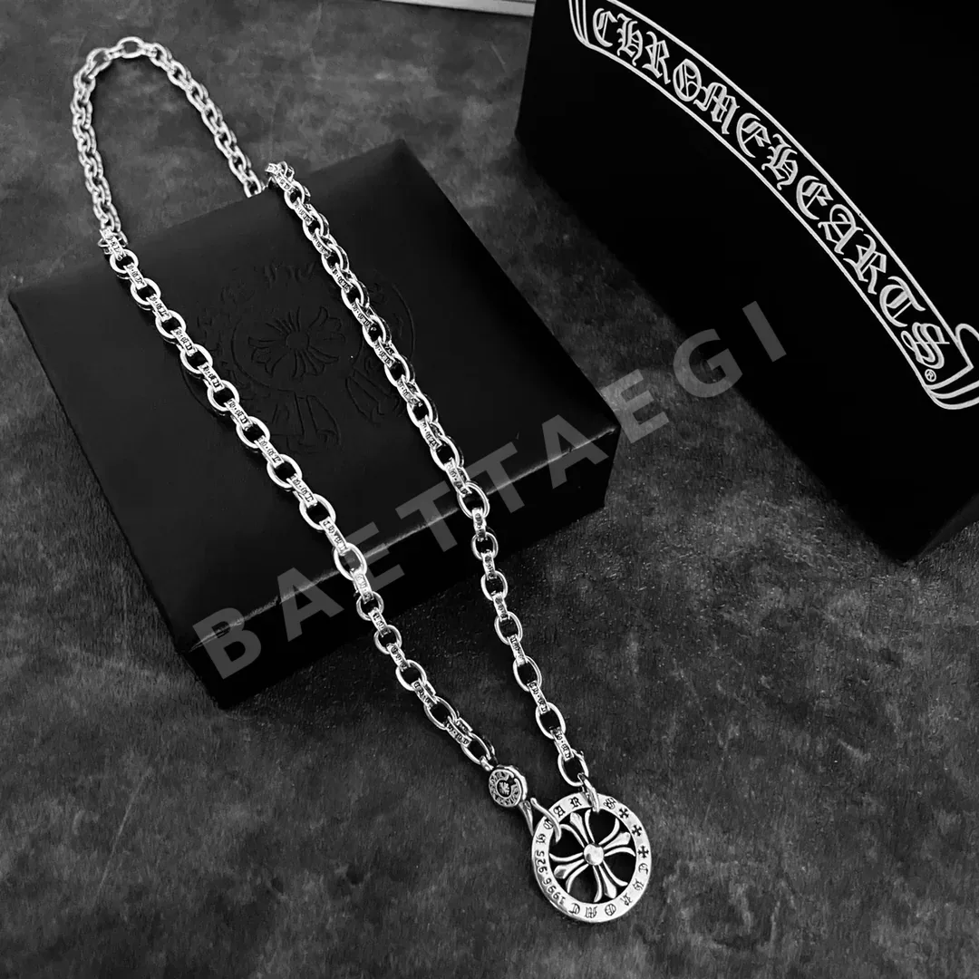 크롬하츠 클래식 레트로 라운드 크로스 목걸이 상세 이미지 4