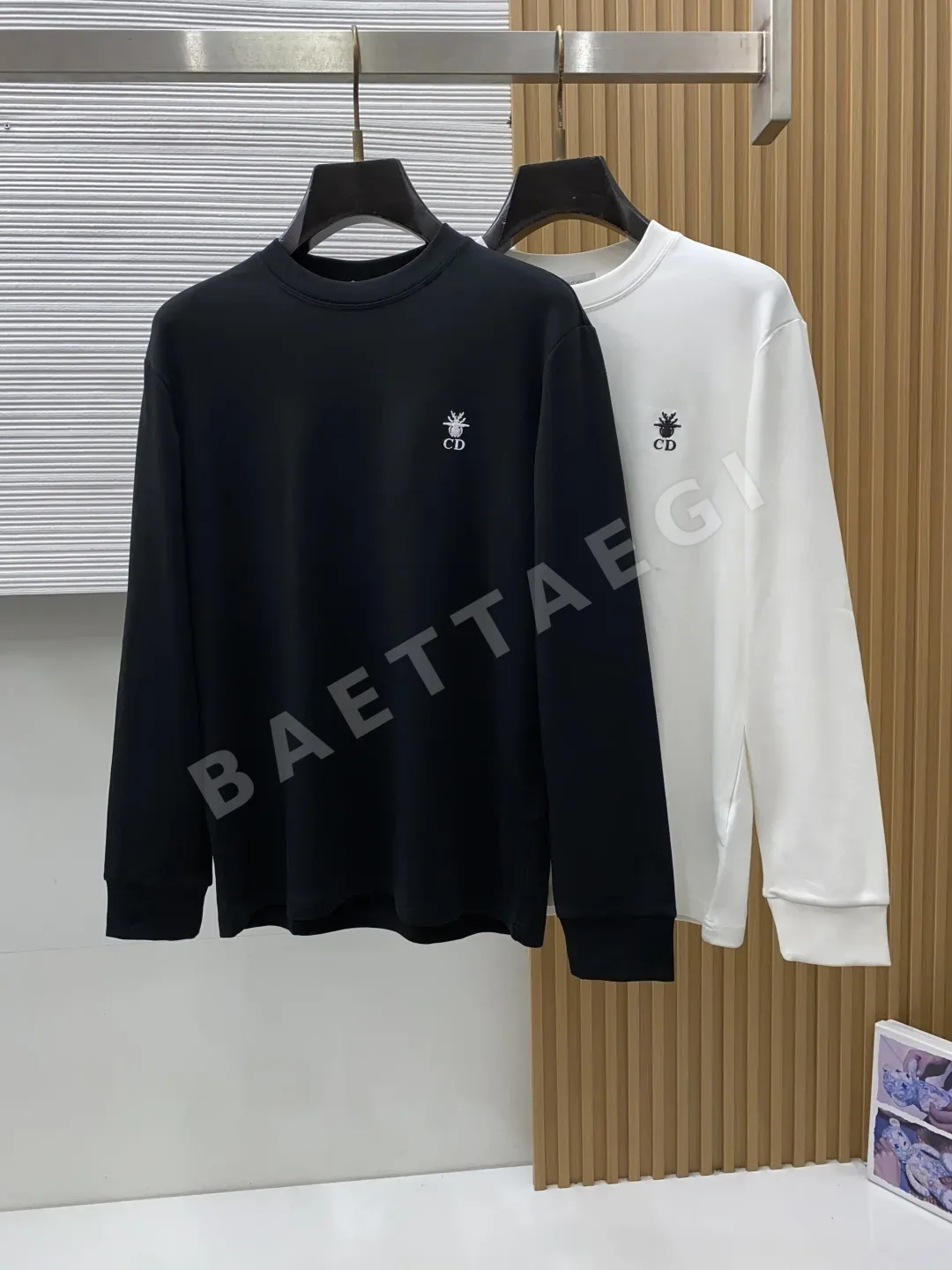 디올 남성 모달 플리스 긴팔 티셔츠 상세 이미지 8