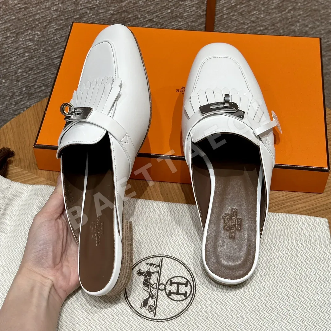에르메스 이즈 뮬 샌들 화이트 염소가죽 실버 버클 상세 이미지 6