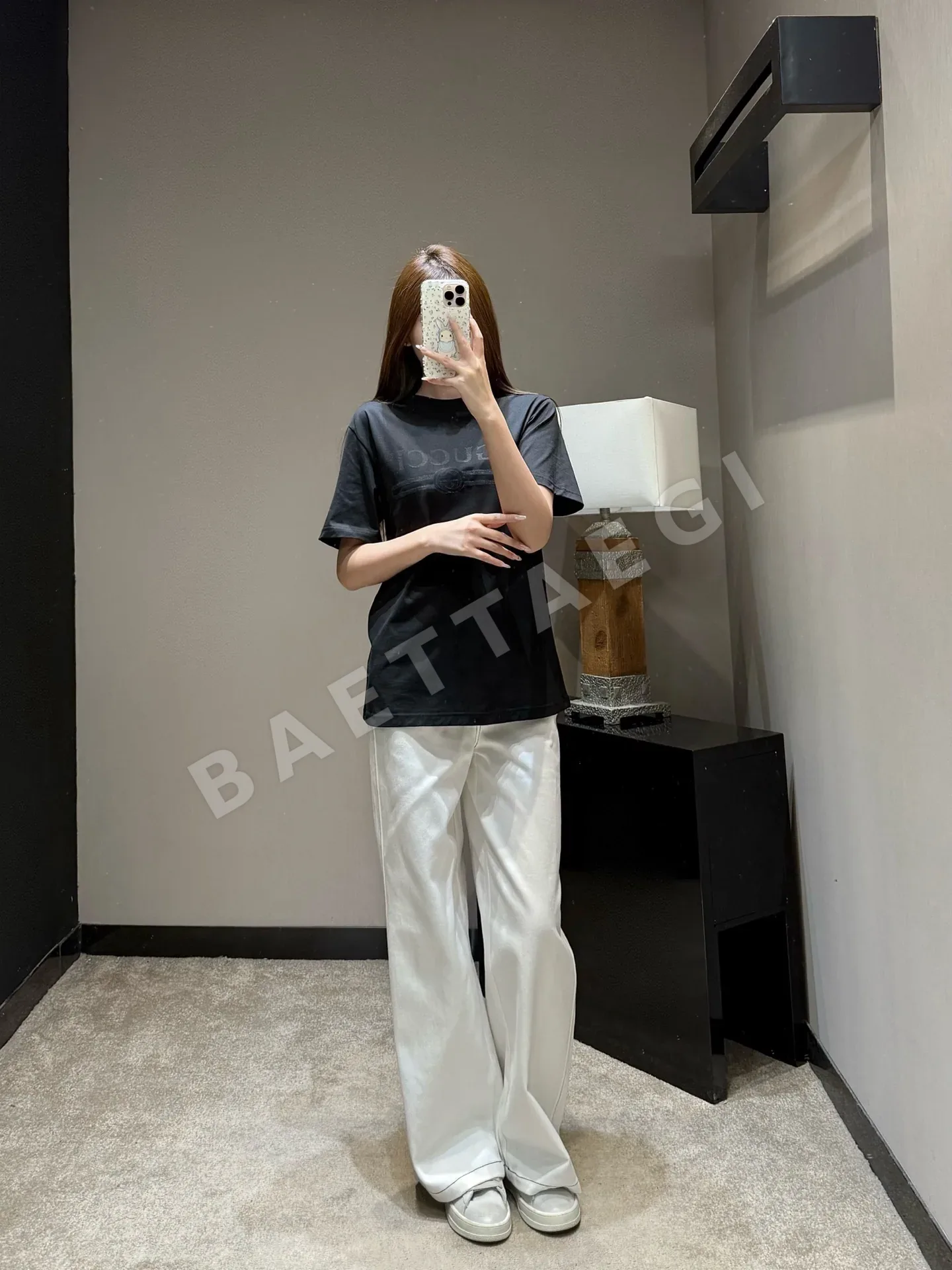 구찌 레터 프린트 크루넥 반팔 티셔츠 상세 이미지 6
