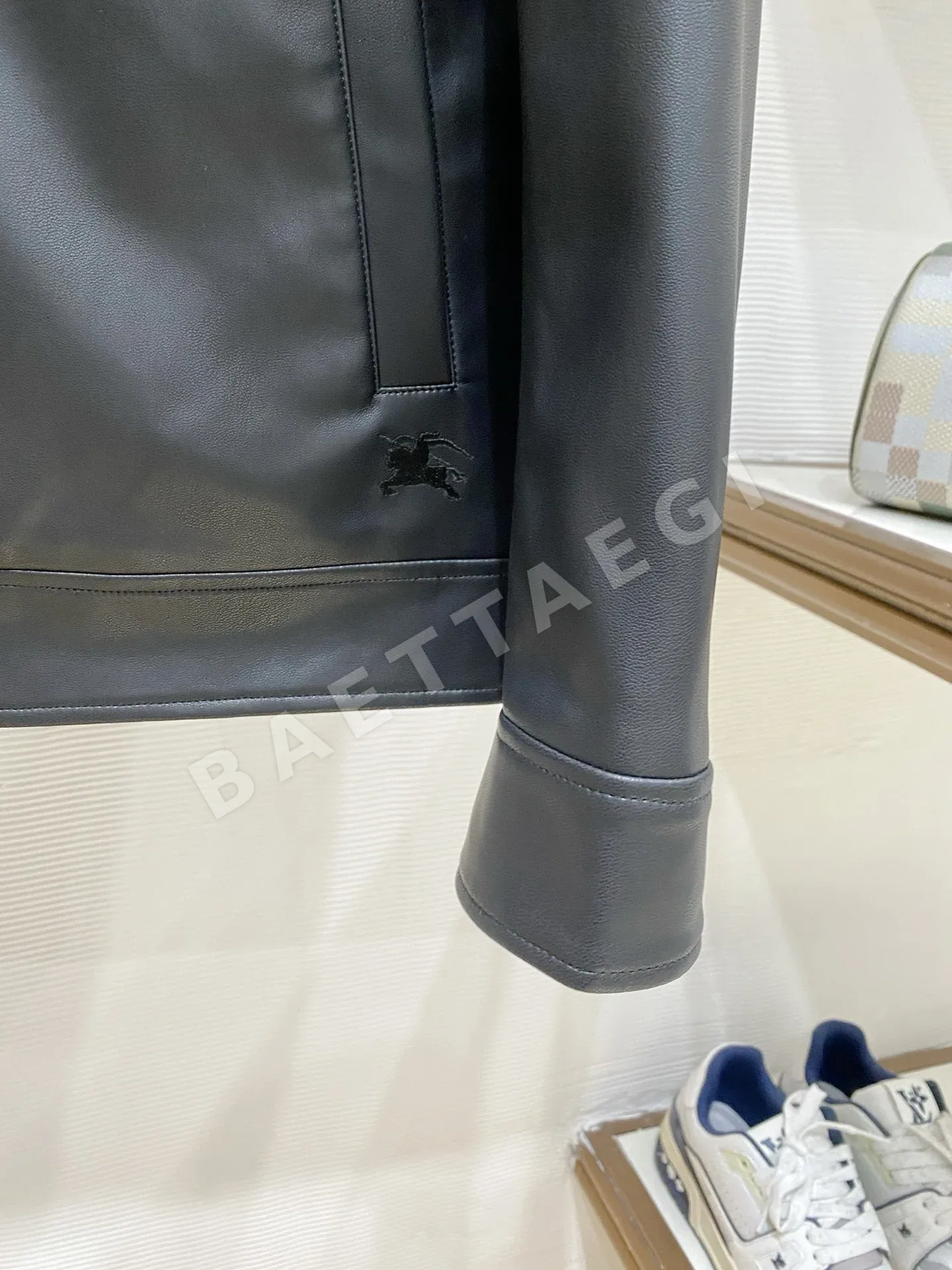 버버리 가죽 남성 자켓 상세 이미지 7