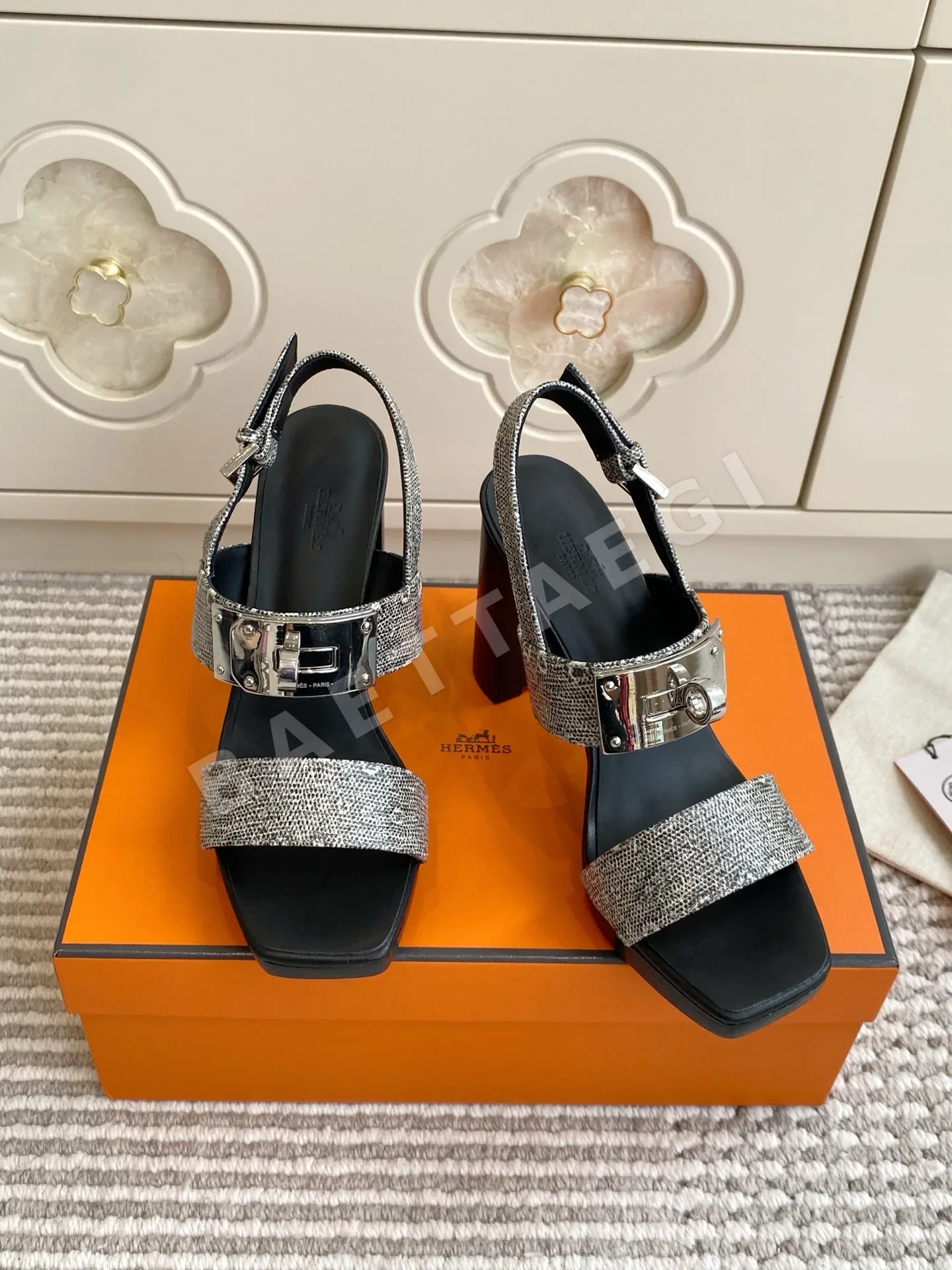 에르메스(Hermès)의 일로나(Ilona) 90 힐 상세 이미지 2