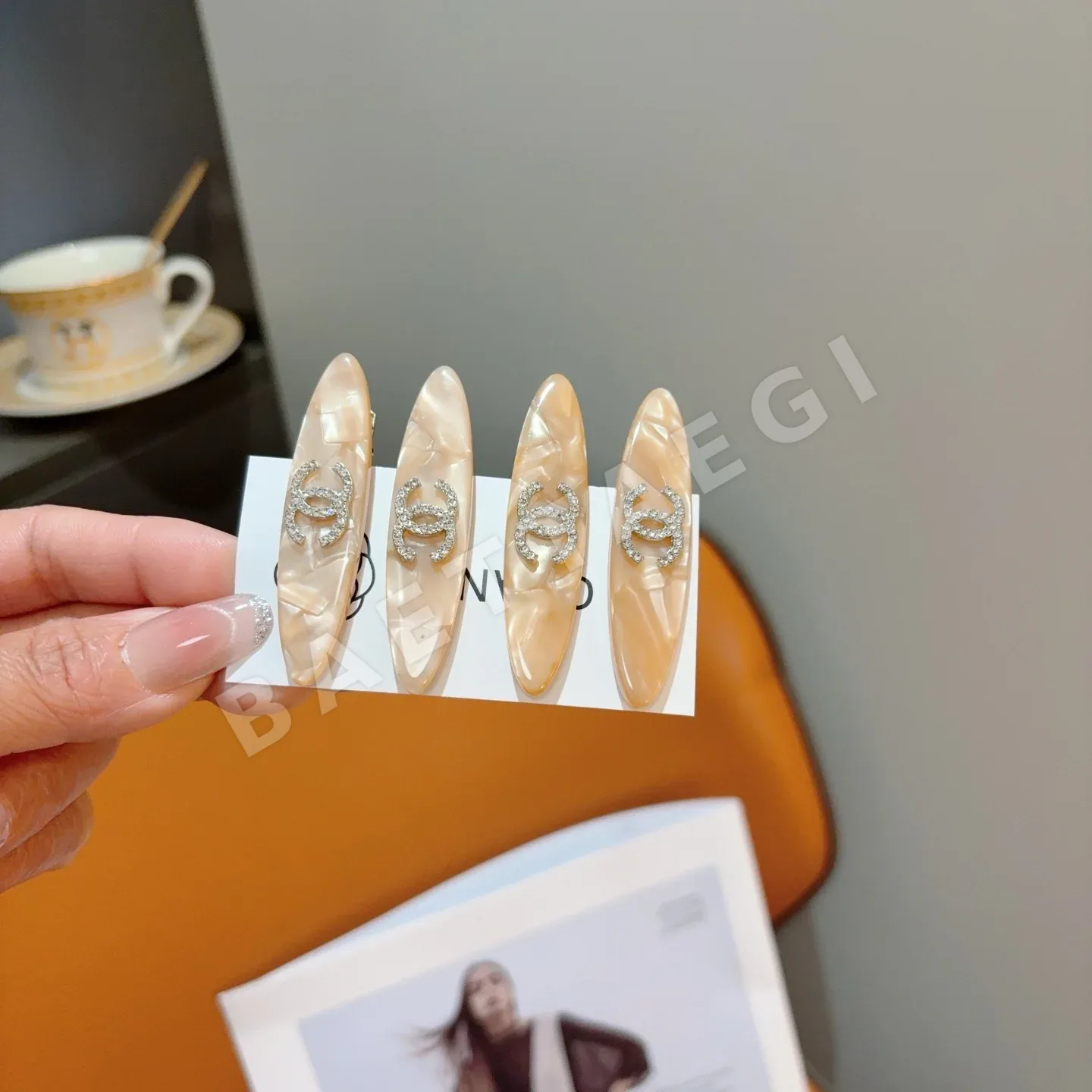 샤넬 메탈릭 로고 헤어악세사리 세트 상세 이미지 5