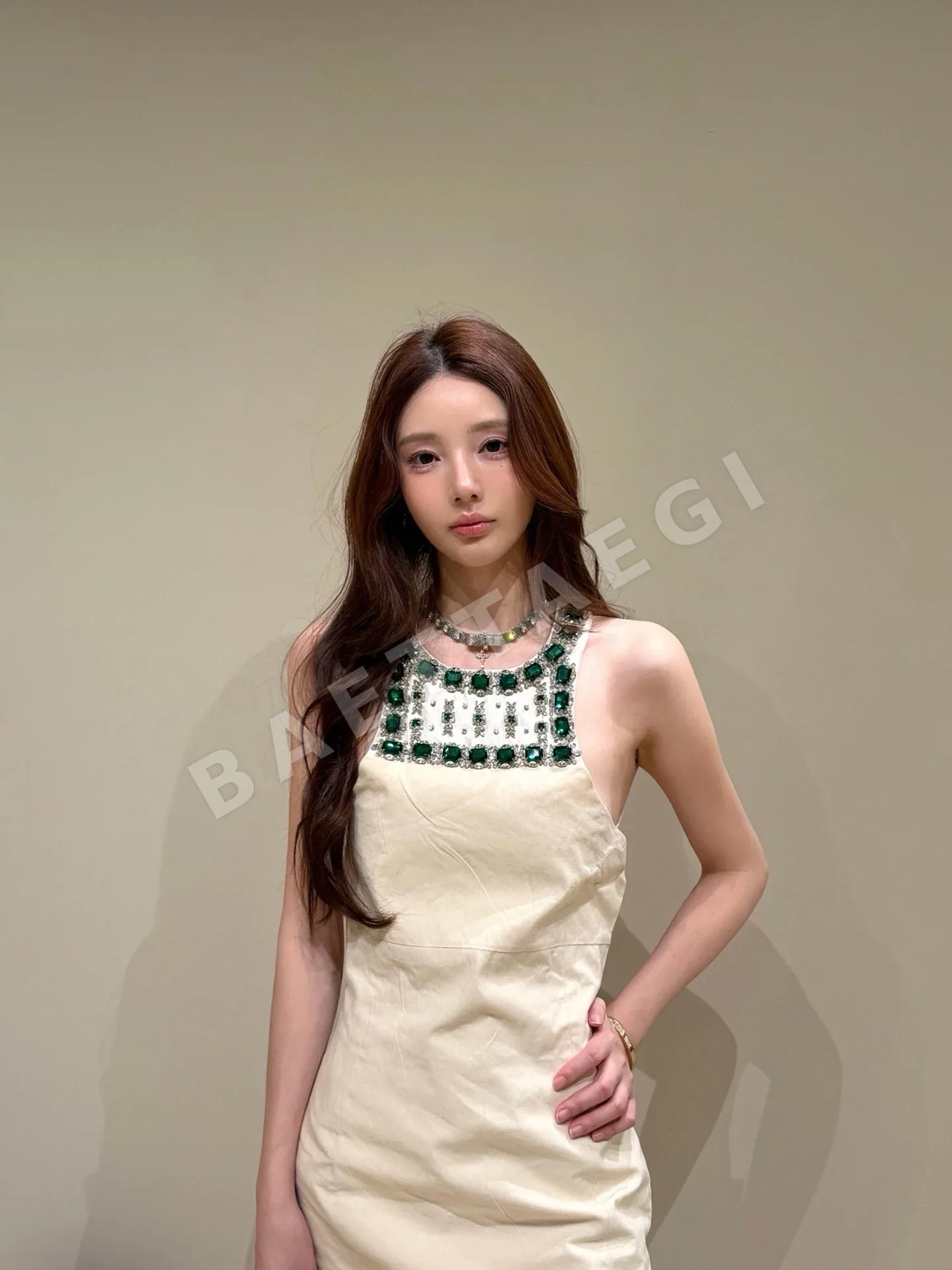 미우미우 A라인 폴로 카라 민소매 원피스 상세 이미지 3