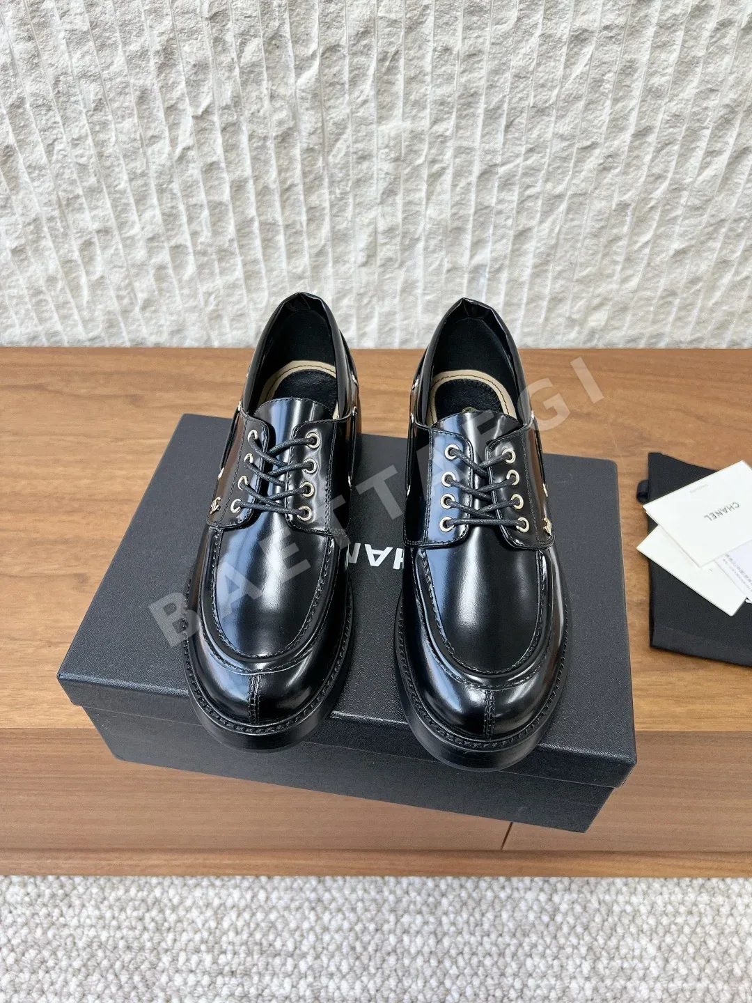 샤넬 신발 24335