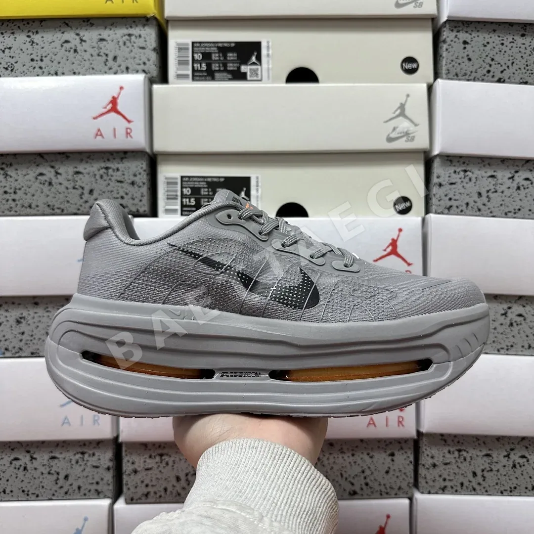 나이키 [5A] 보메로 프리미엄 그레이 HQ2050-755 201632 Nike Vomero Premium 상세 이미지 2