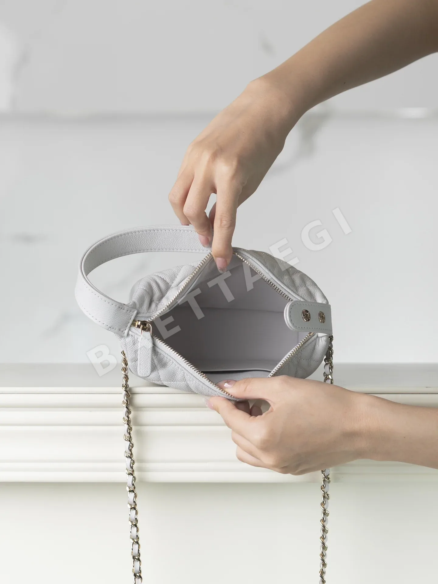 샤넬 25C 호보 라이트그레이 가죽 가방 상세 이미지 7