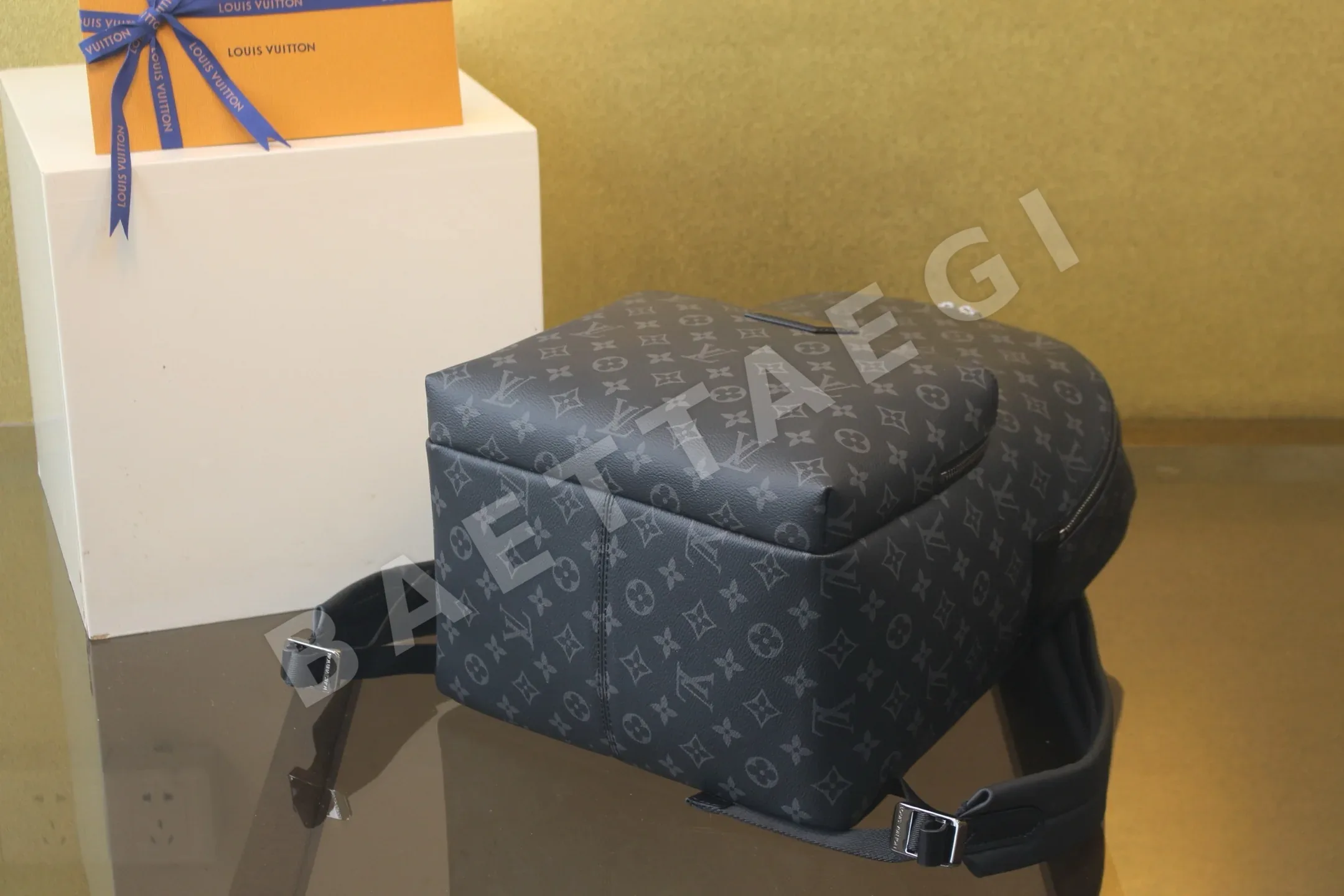 루이비통 모노그램 에클립스 캔버스 가방 M43186 상세 이미지 3