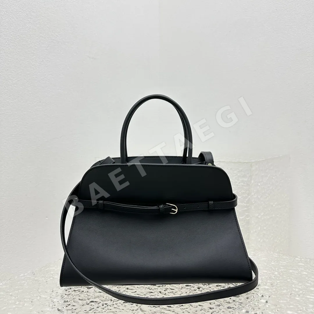 더로우 올블랙 가죽 벨트백 가방 상세 이미지 2